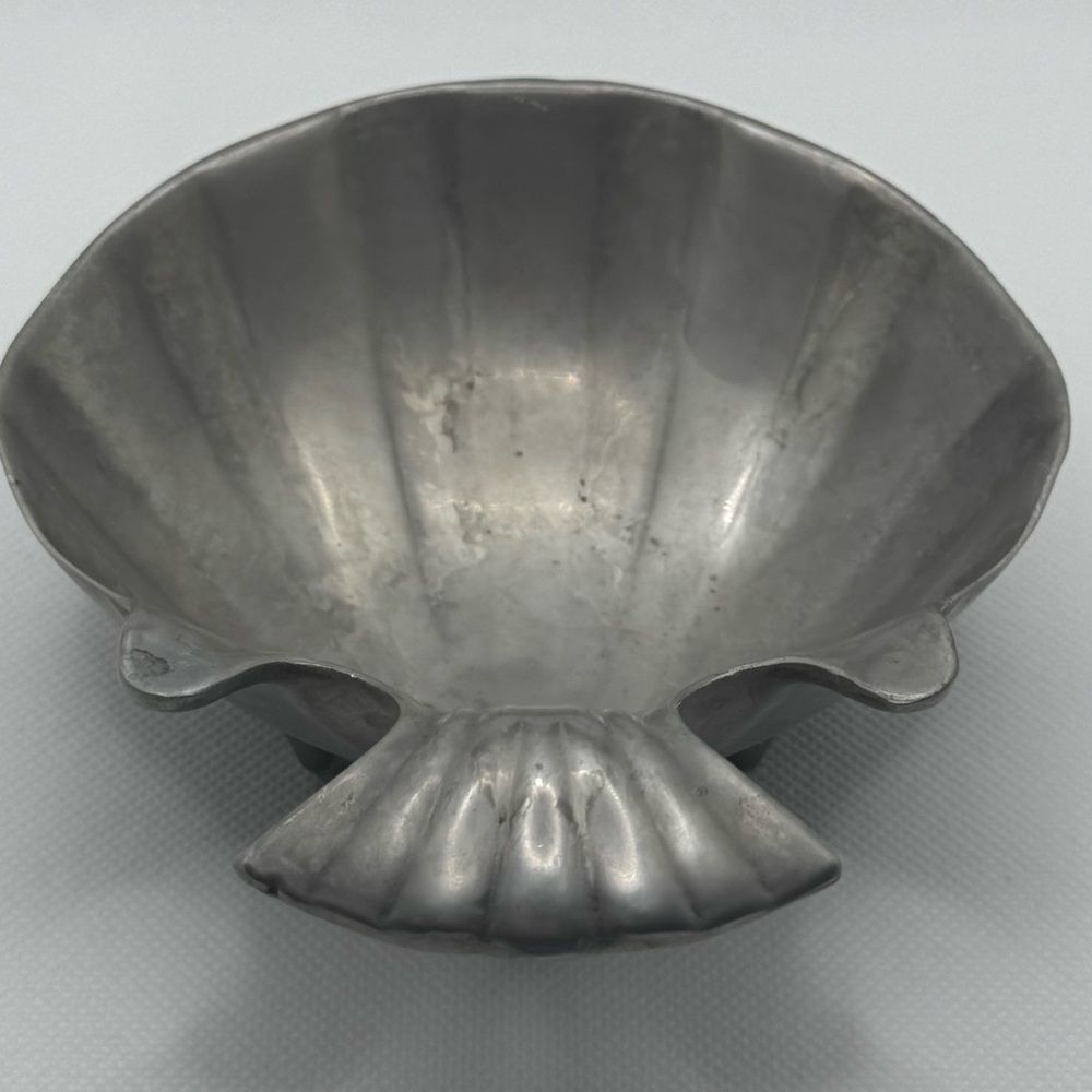 Wilton Armetale nut/candy shell dish.